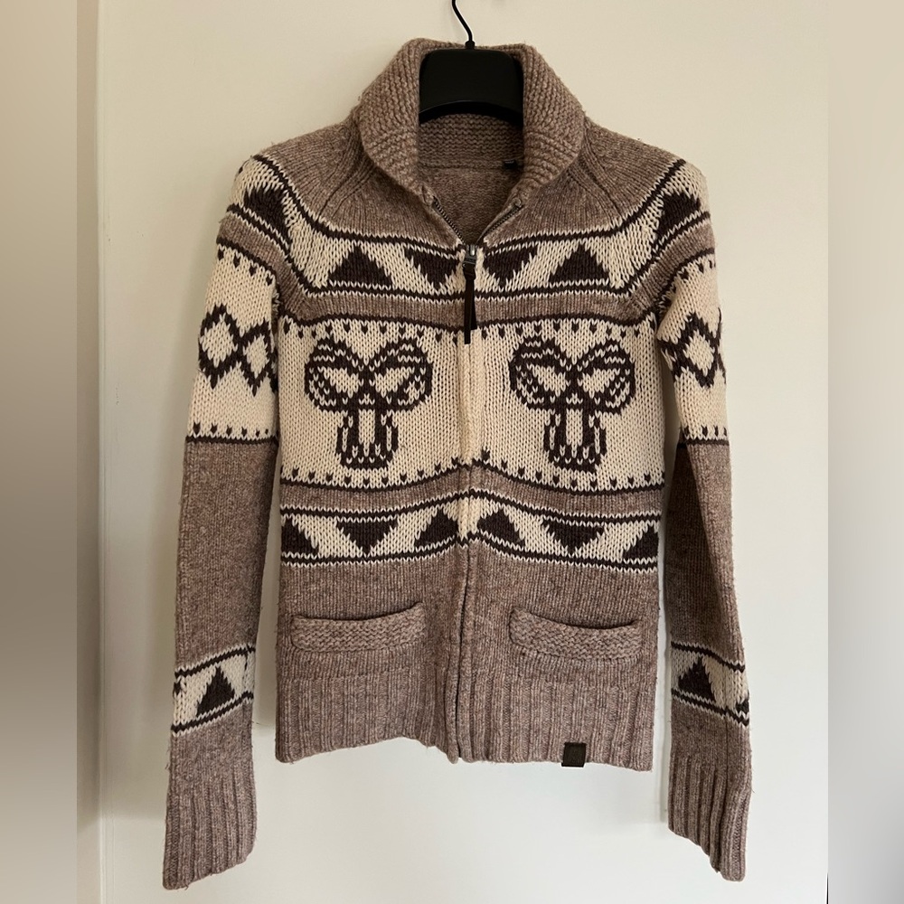 TNA 100% Lamb Wool Cowichan Sweater